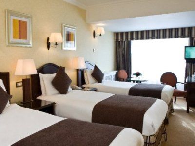 Montrose Hotel 3*